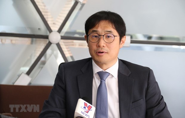 PhD. Lee Jaehyon, a senior fellow at the Asian Institute for Policy Studies (Photo: VNA)