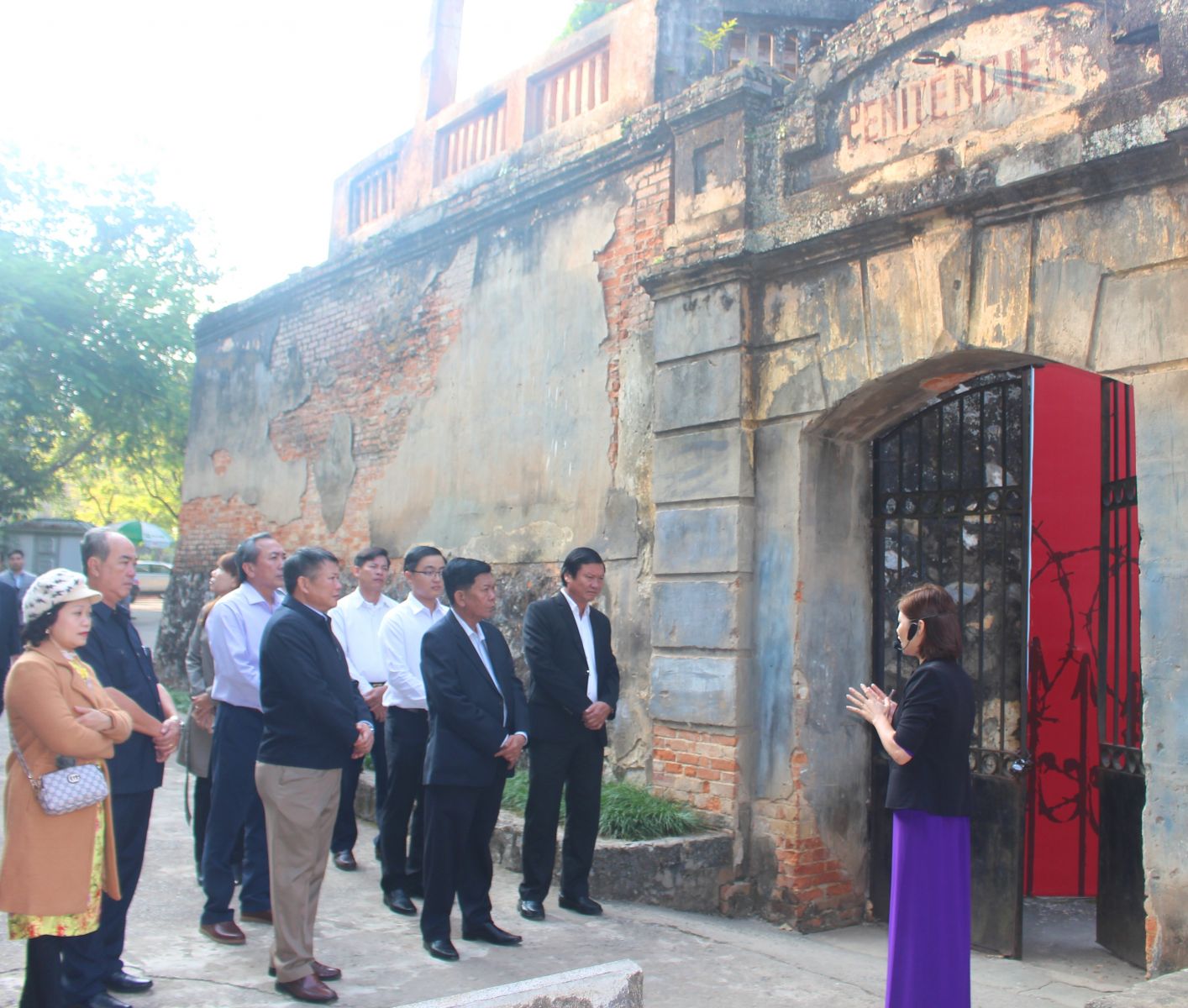 Delegation visits the special National Monument - Son La Prison, Library of Son La Province