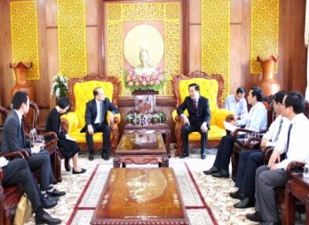 Singaporean Consul General in Ho Chi Minh City pays courtesy visit to Long An’s leader