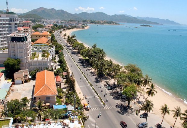 Nha Trang is described as an ideal destination for newlyweds with enthralling beaches. (Photo: thetravel.com)