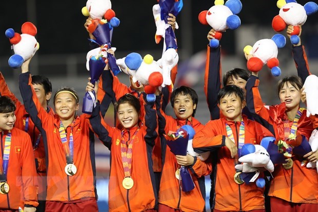 The women's football team win the SEA Games gold medal for the sixth time. (Photo: VNA)