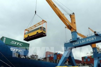 Thaco exports Vietnamese branded buses to Philippines