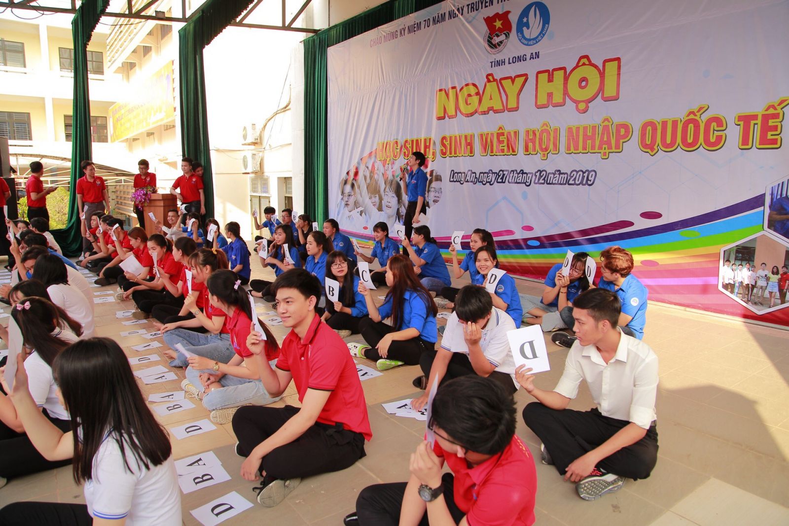 The contest team prepares a cooking competition