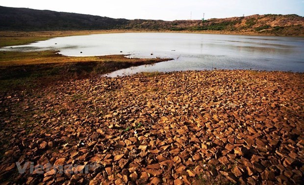 Subsidence and overexploitation of underground water have been popular in Mekong Delta region (Photo: VNA).