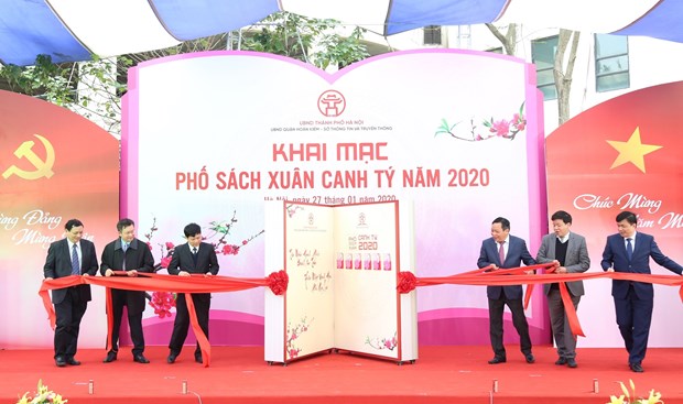 The opening ceremony of the 2020 Spring Book Street in Hanoi on January 27 (Photo: VNA)