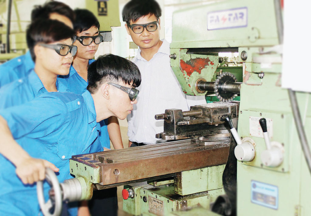 The quality of vocational training is paid attention to improving, meeting the needs of recruiting highly qualified laborers of enterprises. (Photo: Ngoc Man)