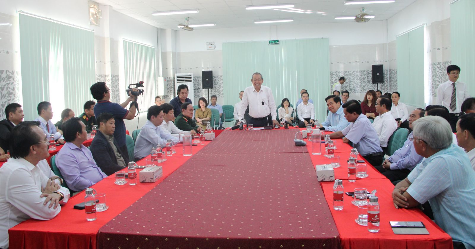 Politburo member, Standing Deputy Prime Minister - Truong Hoa Binh directs the leaders of Long An International Port to expand the port development to become one of the most attractive destinations, especially for cruise ships.