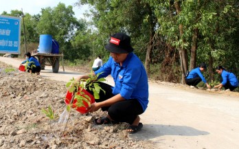 Tuổi trẻ vùng biên chung tay xây dựng nông thôn mới