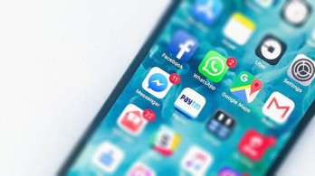 Hàng loạt ứng dụng trên iPhone bị lỗi thoát ra ngoài vì Facebook