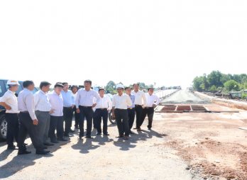 Vice Chairman of Long An People's Committee - Pham Van Canh: Progress of Provincial Road 830 and Tan Tap - Long Hau Road Project checked