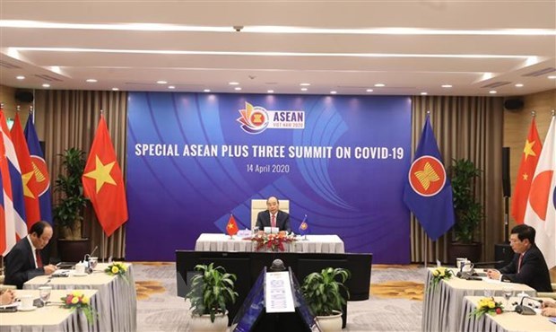 Prime Minister Nguyen Xuan Phuc delivers a speech at the Special ASEAN Plus Three Summit on COVID-19. (Photo: VNA)