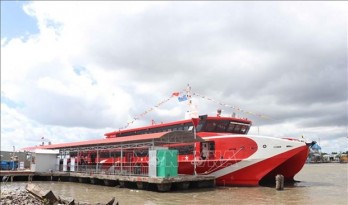 Ca Mau launches first express boat service to Nam Du, Phu Quoc