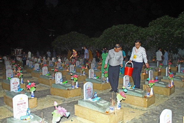 At the Vietnam – Laos International Martyrs’ Cemetery (Photo: VNA)