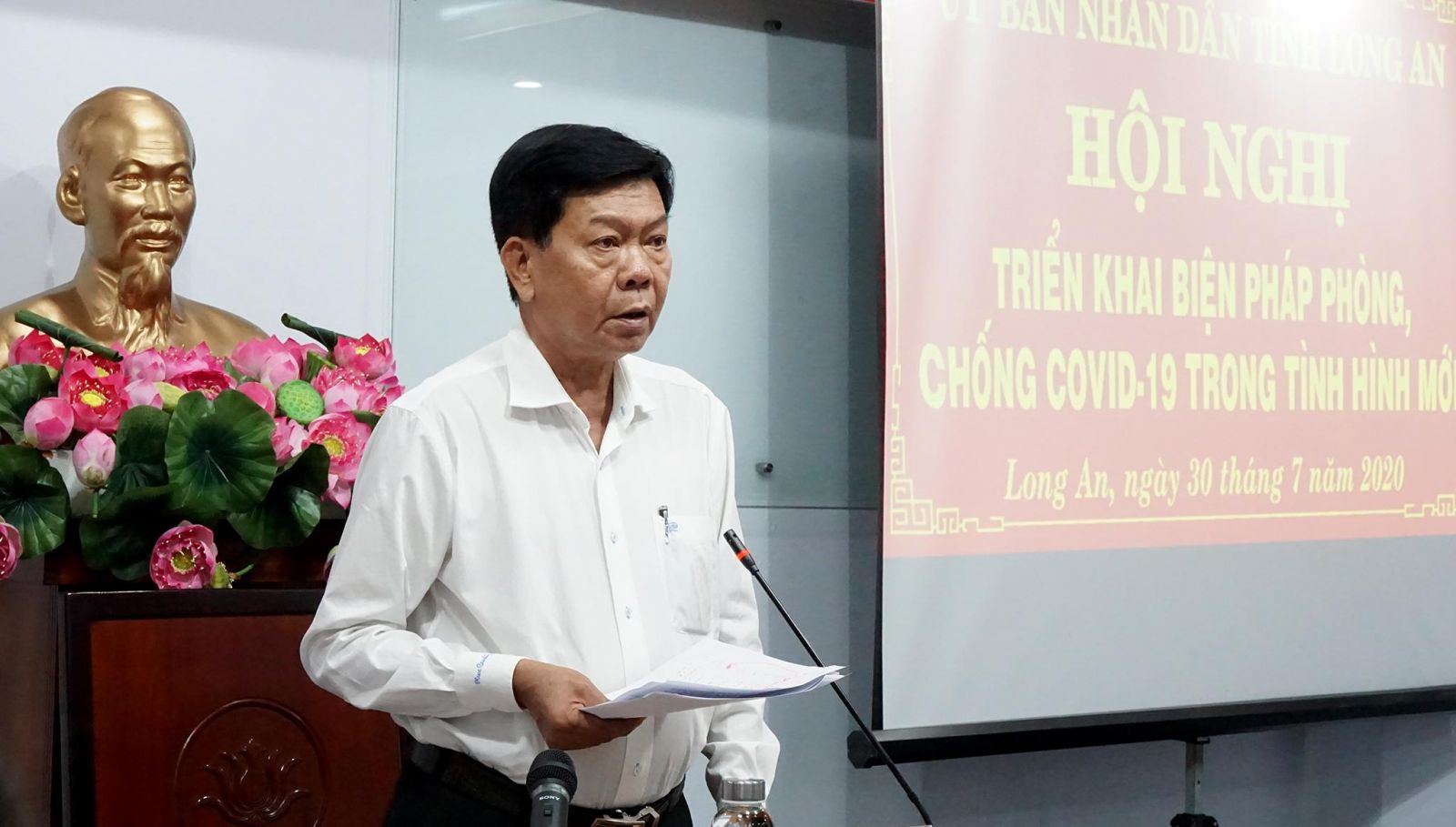 Chairman of the Provincial People's Committee - Tran Van Can proposed that the departments, branches and localities should agree on the concept of 