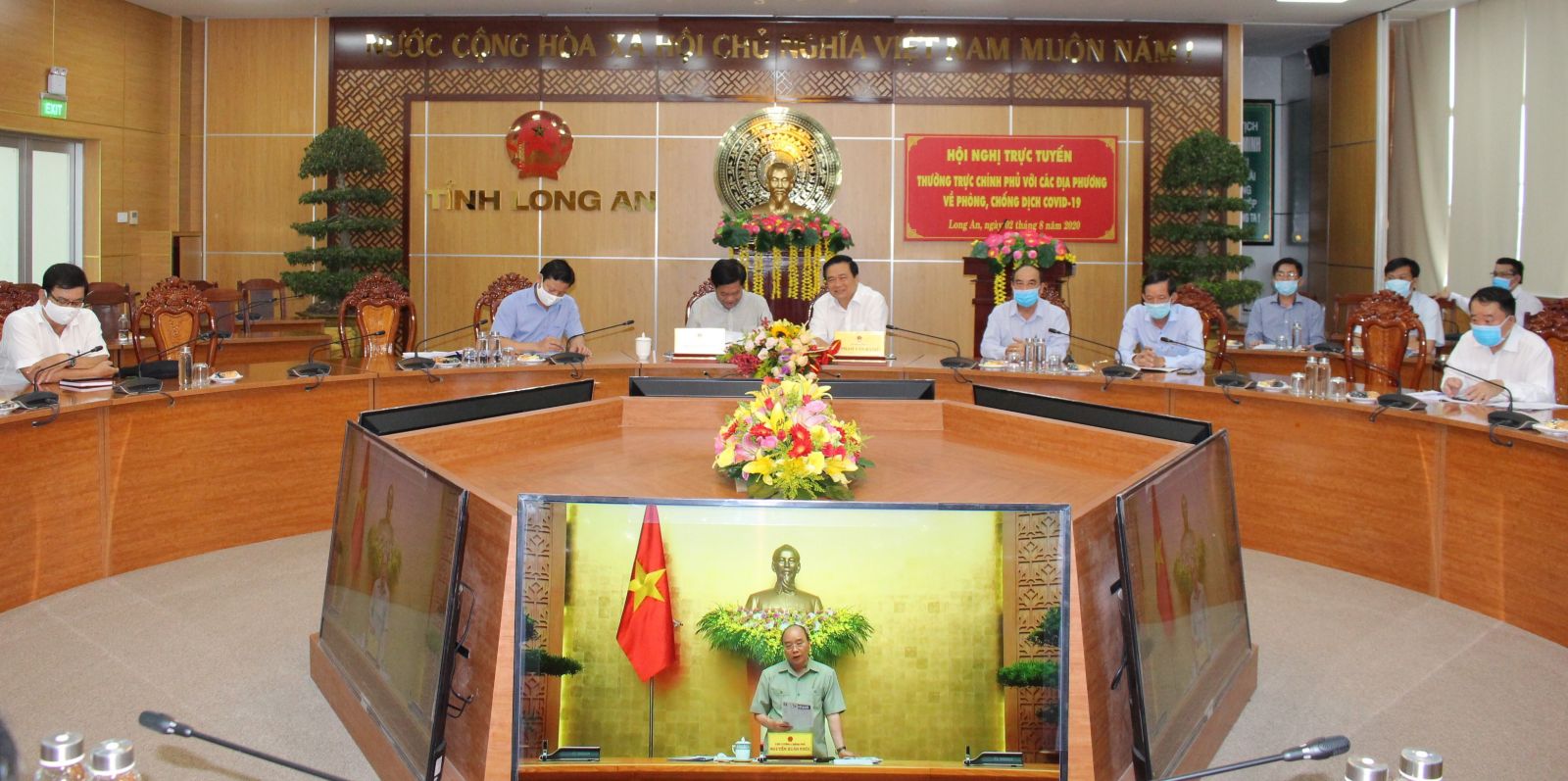 Delegates attend the meeting at Long An end-point bridge 