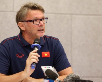 HLV Troussier chỉ ra lứa cầu nòng cốt của Việt Nam hướng đến World Cup 2026