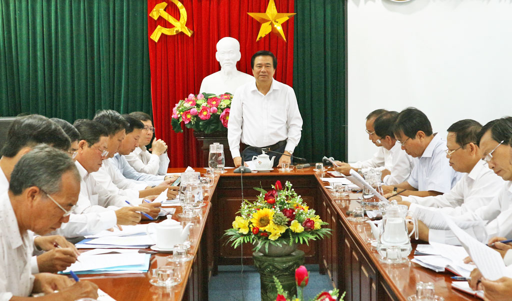 The Long An People's Council meets to review the content and prepare to hold the 22nd meeting