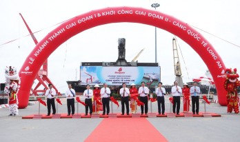 Standing Deputy Prime Minister - Truong Hoa Binh attends inauguration ceremony of Long An International Port