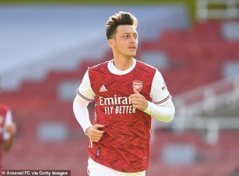 Arsenal nỗ lực đẩy Oezil khỏi Emirates trước kỳ chuyển nhượng mùa Đông