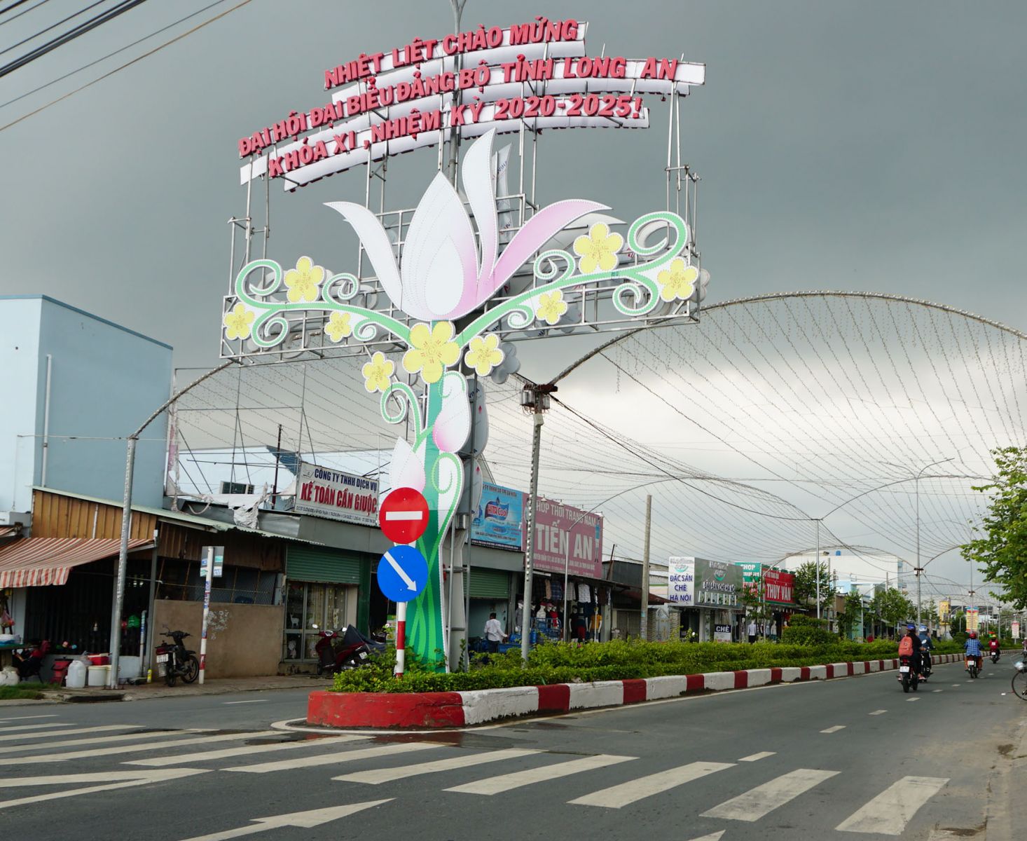 Propaganda for the Party Congress in Can Giuoc district