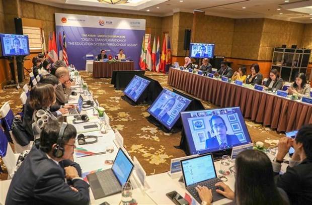 At the ASEAN-UNICEF Conference on “Digital Transformation of the Education System Throughout ASEAN” (Photo: VNA)