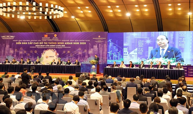 Thủ tướng Nguyễn Xuân Phúc, Chủ tịch ASEAN 2020 phát biểu tại diễn đàn. (Ảnh: Thống Nhất/TTXVN)