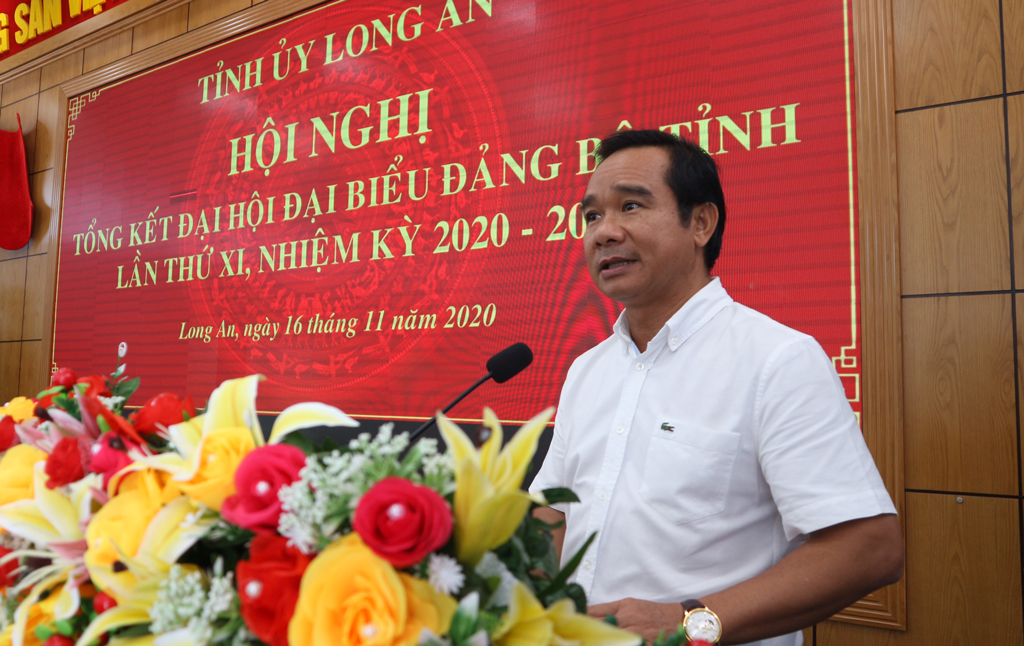 Secretary of the Provincial Party Committee - Nguyen Van Duoc speaks to direct at the conference