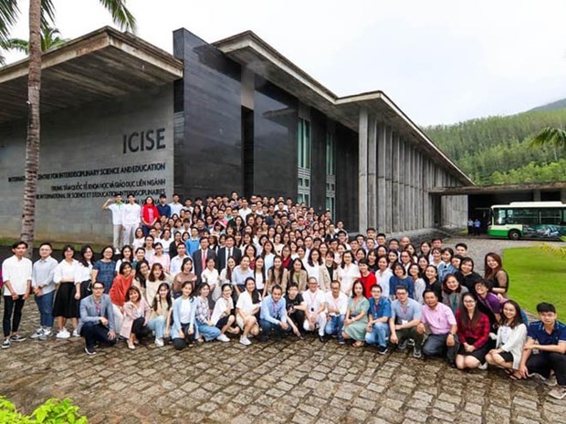 Students attend the 8th Vietnam Summer School of Science (Source: thanhniennews)