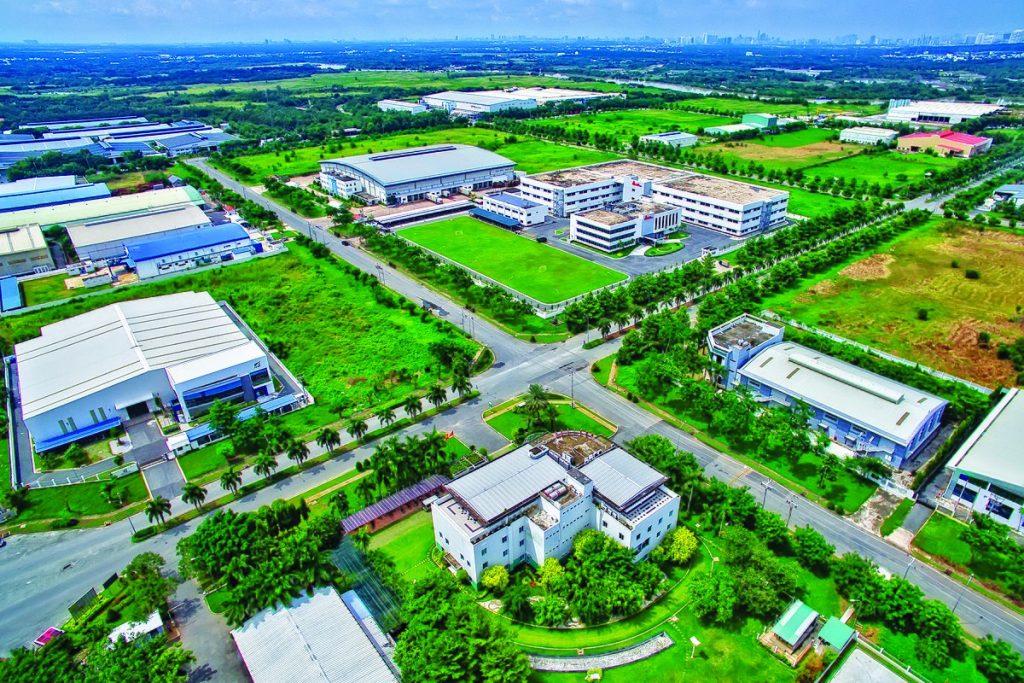 The economic structure continues to shift towards increasing the proportion of industry - construction (Photo: Long Hau Industrial Park)