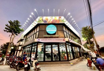 San Ha inaugurates its store in Vinh Hung town