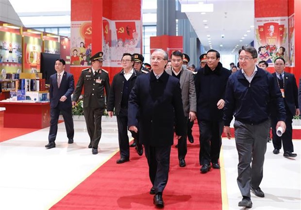 Politburo member and permanent member of the Party Central Committee’s Secretariat Tran Quoc Vuong on January 22 inspected the preparations for the 13th National Party Congress. (Photo: VNA)