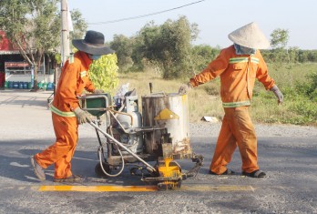 Khoác “áo mới” cho mùa xuân