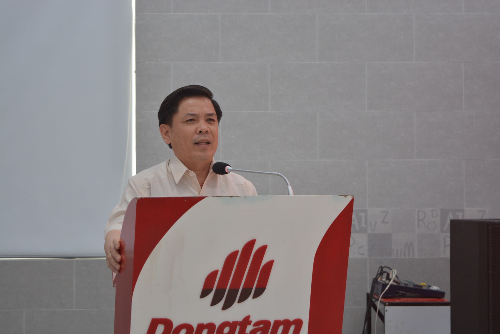 Minister of Transport - Nguyen Van The speaks at the visit