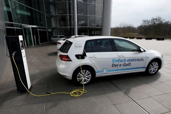 Indonesia focuses efforts towards developing electric vehicle ecosystem. Illustrative photo. (Source: Reuters)