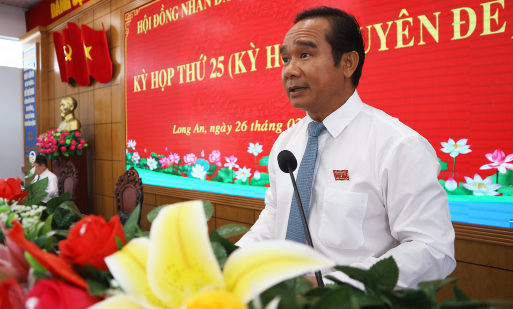 Secretary of the Provincial Party Committee, Chairman of the Provincial People's Council - Nguyen Van Duoc deliveres at the closing session