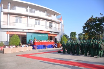 160 thanh niên ưu tú huyện Cần Giuộc lên đường nhập ngũ