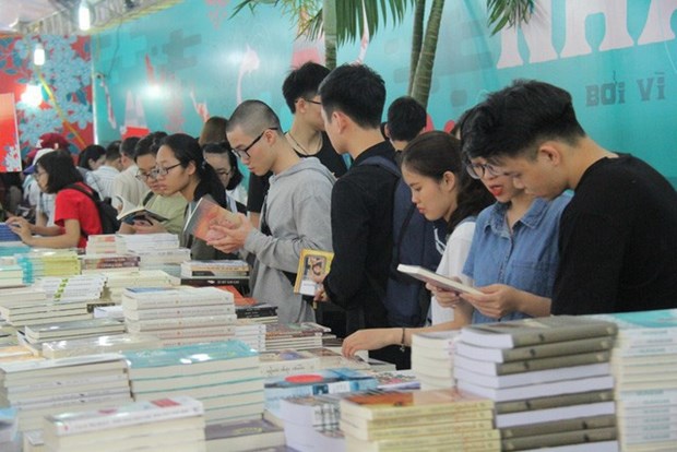 A national online book festival will be held on April 17, at book365.vn. (Photo: toquoc.vn)