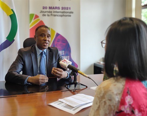 Chekou Oussouman, Chief Representative for the Asia-Pacific of the International Organisation of La Francophonie, gives an interview to the Vietnam News Agency (Photo: VNA)