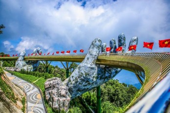 Golden Bridge in Da Nang named world’s new wonders by UK daily