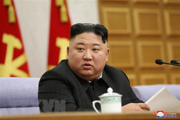 Thư của Kim Jong-un: Để tiếp cận những thông tin mới nhất về Triều Tiên, không ai có thể bỏ qua bức thư này. Khi mọi người đành lòng ngước nhìn phía Bắc đã hơn nửa thế giới bao lâu, thư của Kim Jong-un mở ra một tương lai hứa hẹn đầy tiềm năng và cơ hội.
