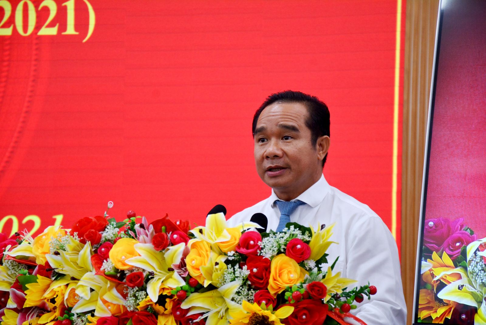 Secretary of the Provincial Party Committee, Chairman of the Provincial People's Council - Nguyen Van Duoc speaks at the meeting