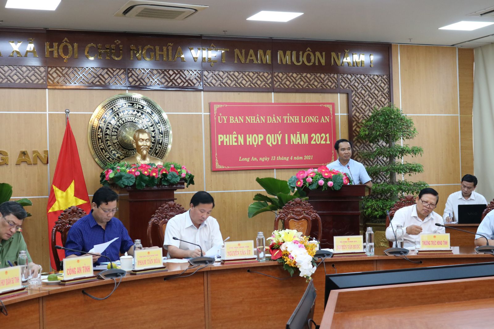 Secretary of the Provincial Party Committee, Chairman of the Provincial People's Council - Nguyen Van Duoc speaks at the meeting session of Q I/2021