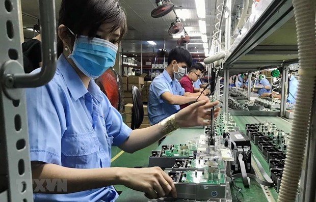 Vietnam saw nearly 44,200 new firms set up in the first four months of 2021, up 17.5 percent year on year (Photo: VNA)