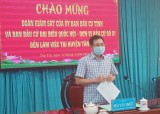 Phó Chủ tịch HĐND tỉnh - Mai Văn Nhiều kiểm tra công tác bầu cử tại huyện Tân Trụ