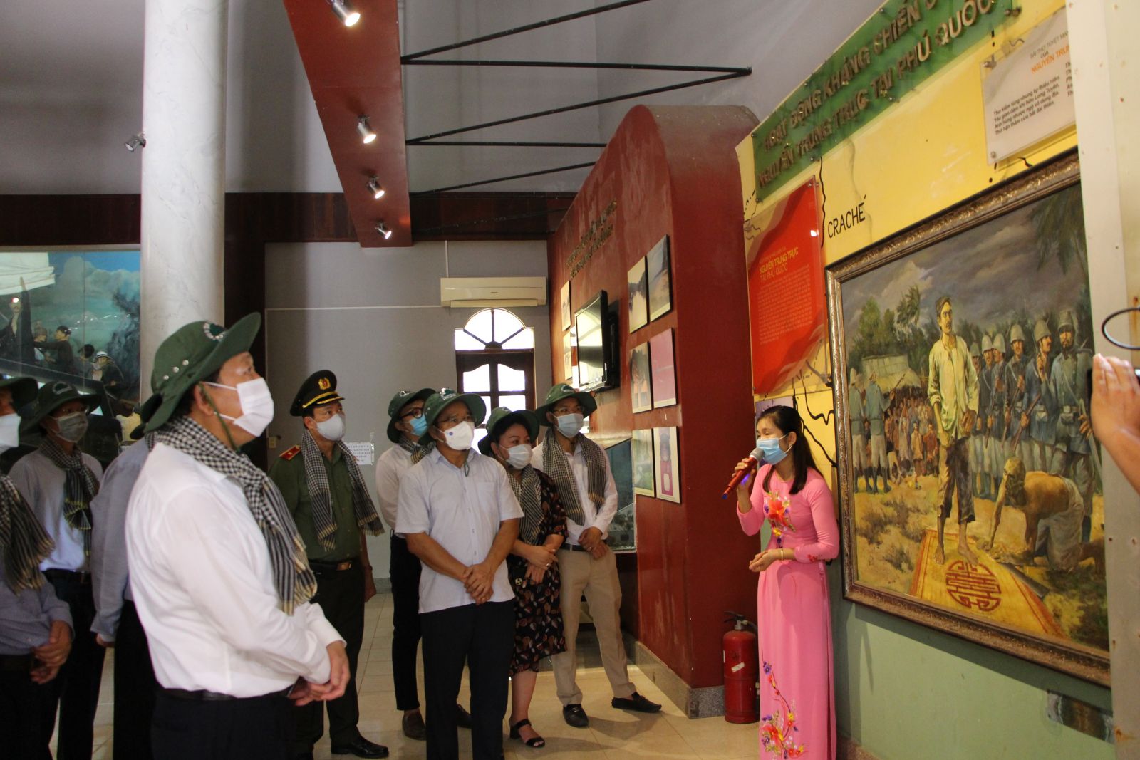 The delegation visit the Exhibition House