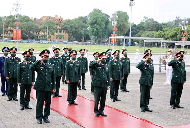 In the photo: A delegation of the Central Military Commission and the Ministry of National Defence commemorates President Ho Chi Minh (Photo: VNA)