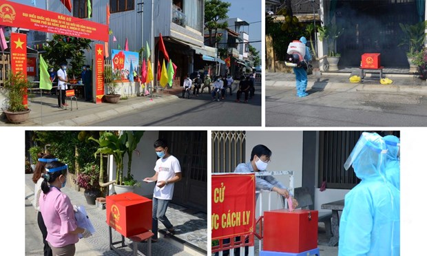 The Election Committee of the central city of Da Nang holds a medical rehearsal to prevent COVID-19 from spreading during the elections. (Photo: VNA)