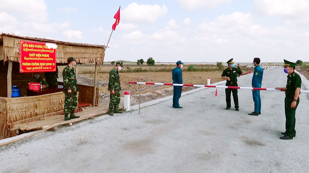 Lực lượng biên phòng tuần tra, kiểm soát biên giới