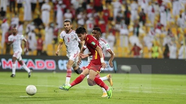 Nguyen Tien Linh (in red) scored for Vietnam in the 85th minute (Photo: VNA)