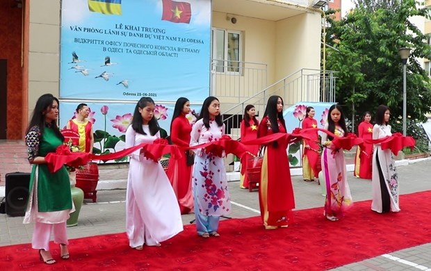 The opening ceremony of the Honorary Consul Office of Vietnam in Odessa province, Ukraine. (Photo: VNA)